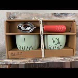 Rae Dunn Mint colored Ice Cream bowls w scoop